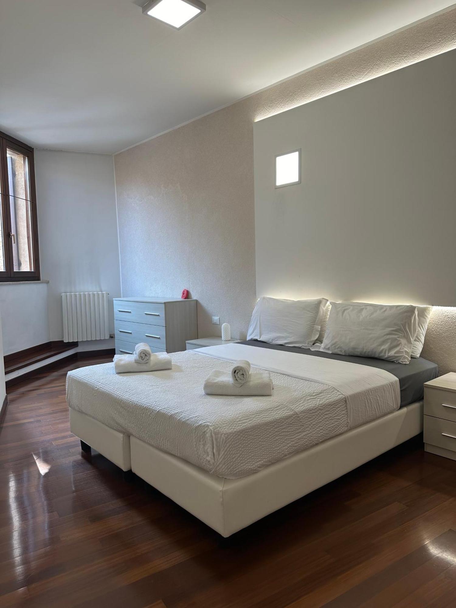 Cavour Luxury Apartments 베로나 외부 사진